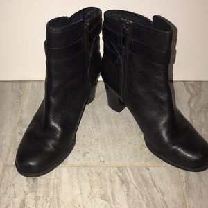 EUC Women’s Black Booties